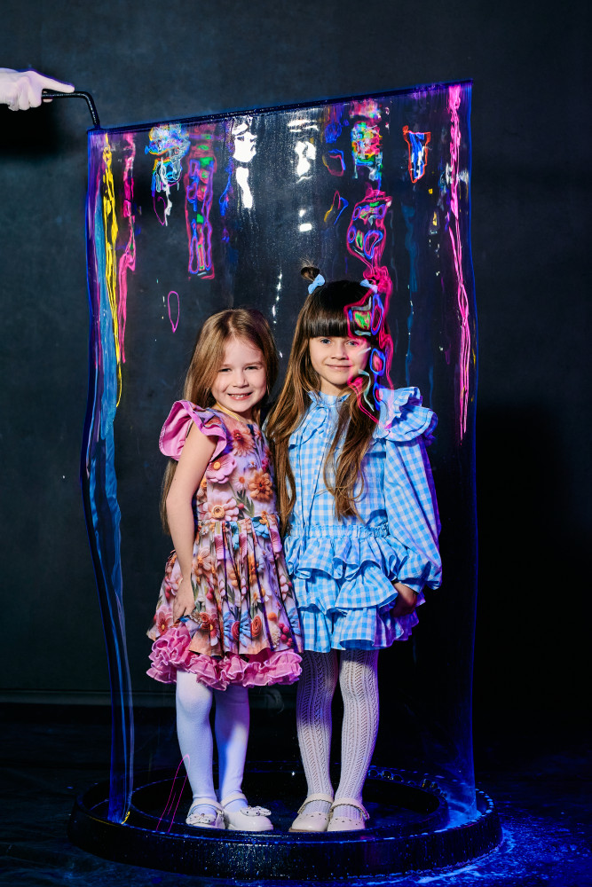 Світлове шоу мильних бульбашок